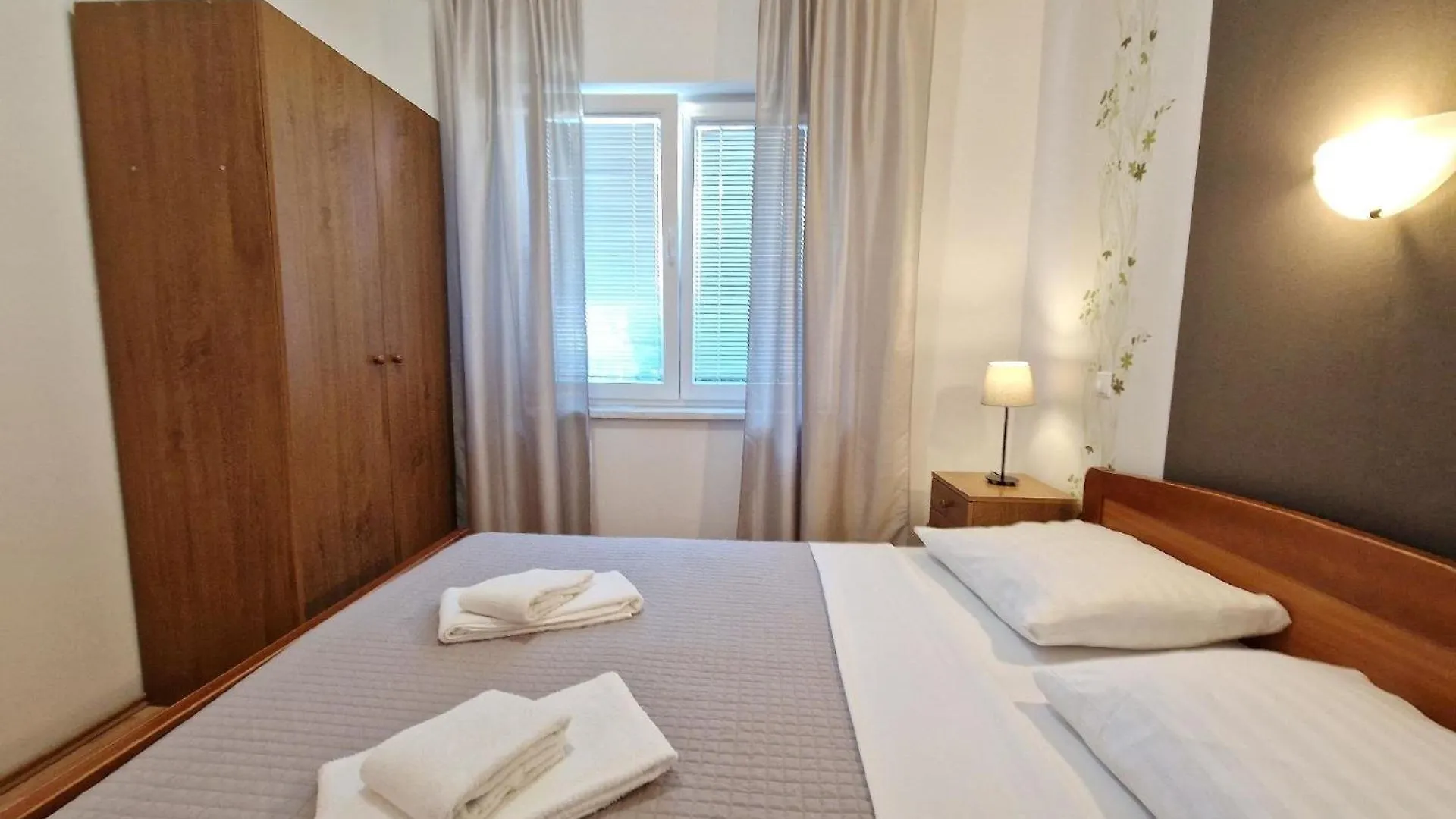 Modern Eingerichtete Apartment Im Erdgeschoss Ideal Fuer Famillien Mit Kinder Im Zentrum Von Baska